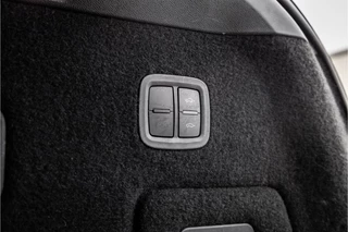Porsche Cayenne – thumbnail 34