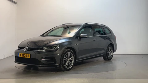 Volkswagen Golf Variant 1.5 TSI 150pk DSG Highline R-Line Stoelverwarming LED Camera Virtual Cockpit