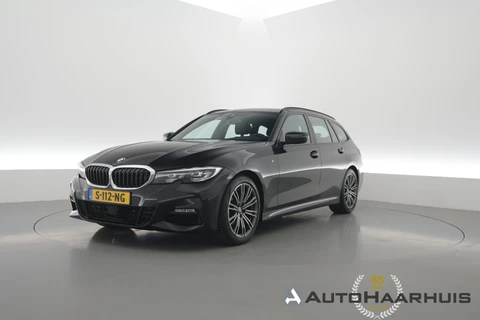 BMW 3 Serie Touring 320i M Sport | Rijklaar! | Dig. Cockpit | Stoelverw. | Adapt. Cruise | PDC | Nav+App.Connect | Sfeerverl. | Climate | E-Klep | LED | 18'' V