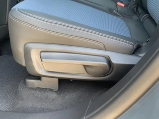 Ford Kuga – thumbnail 30