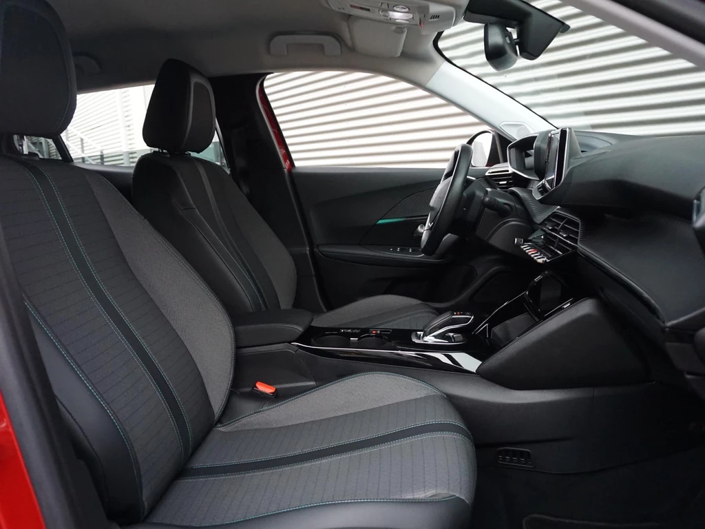 Peugeot e-2008 – foto 32