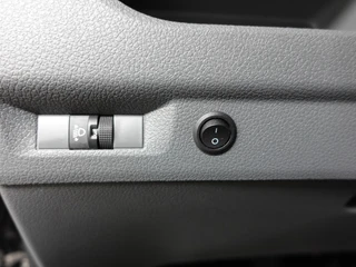 Opel Vivaro – thumbnail 31