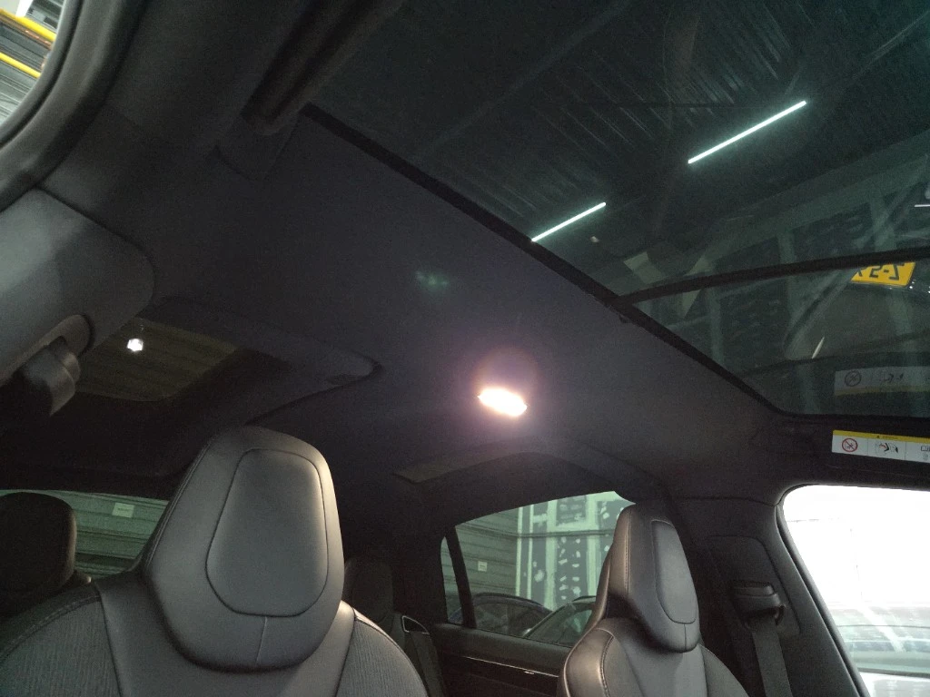 Tesla Model X – foto 36