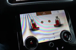 Land Rover Range Rover Velar – thumbnail 35