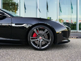 Jaguar F-TYPE – thumbnail 38