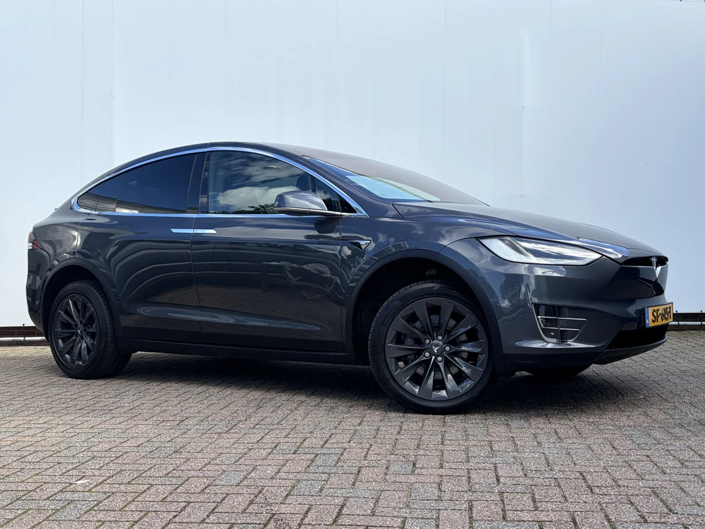 Tesla Model X – foto 12