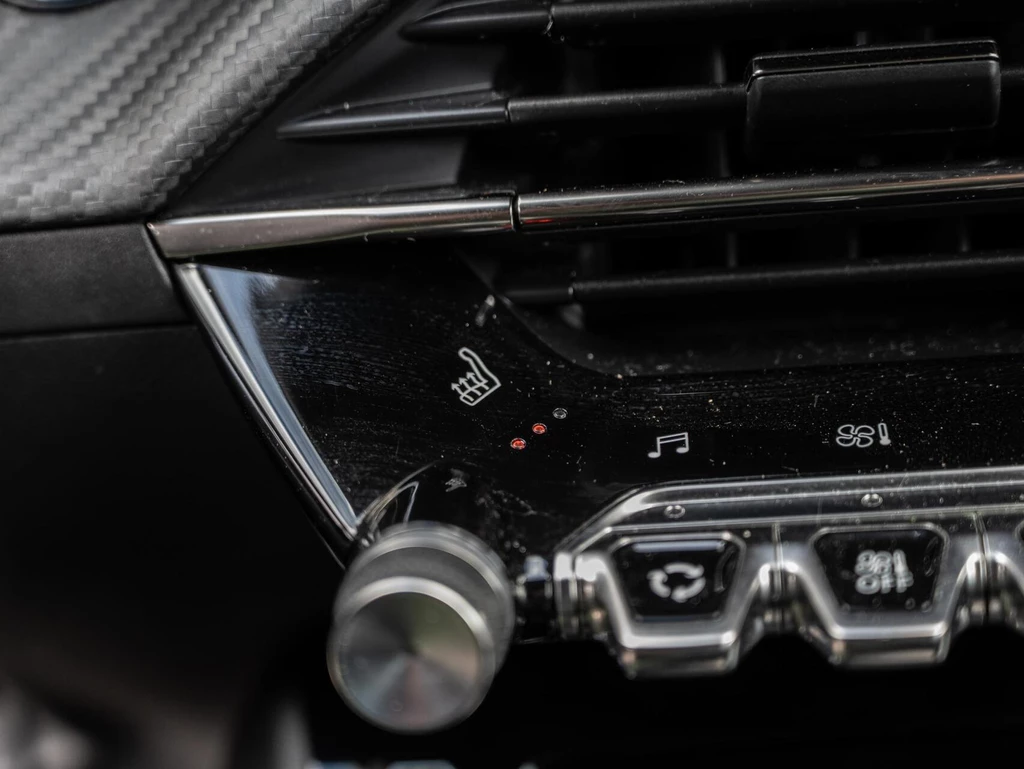 Peugeot 208 – foto 29