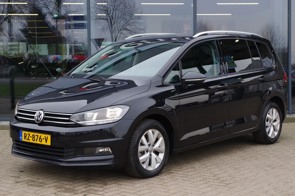 Volkswagen Touran – foto 2