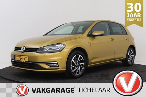 Volkswagen Golf 1.5 TSI Highline Business | CarPlay | Standkachel | Stoelverwarming | LED | Parkeersensoren |