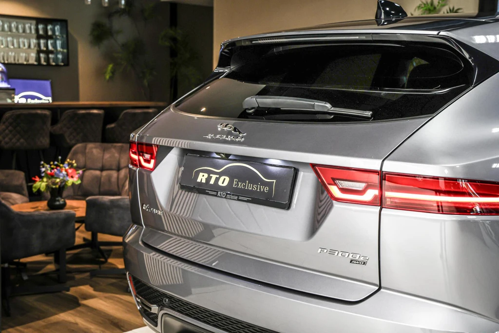 Jaguar E-PACE – foto 18