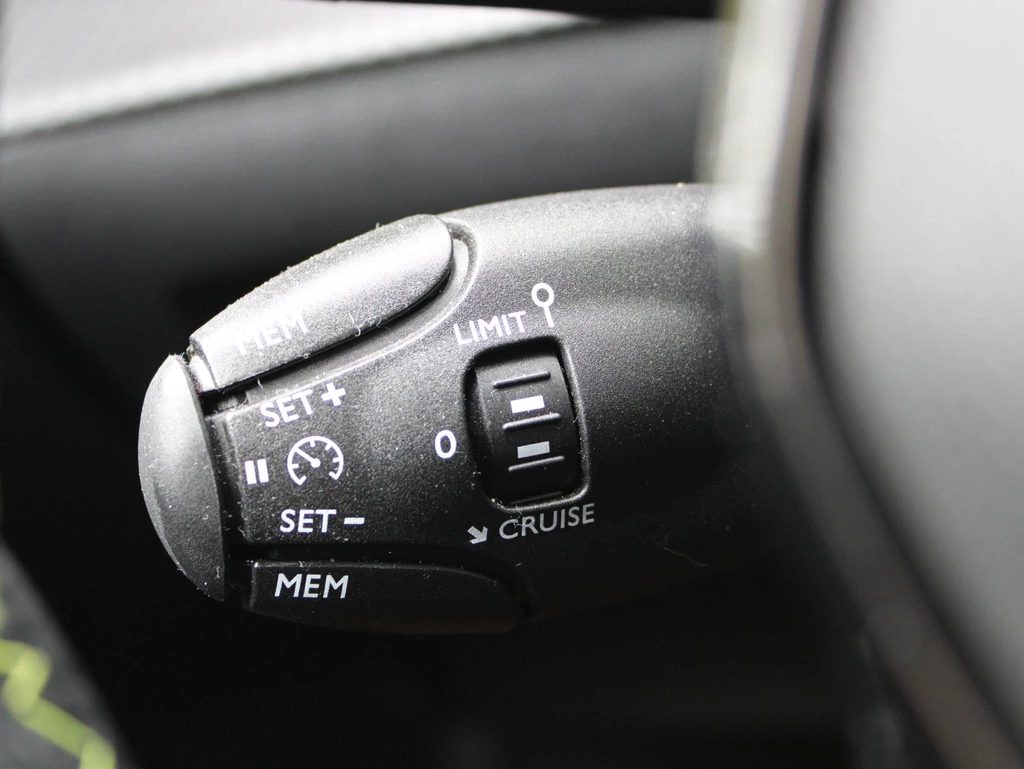 Peugeot e-208 – foto 22