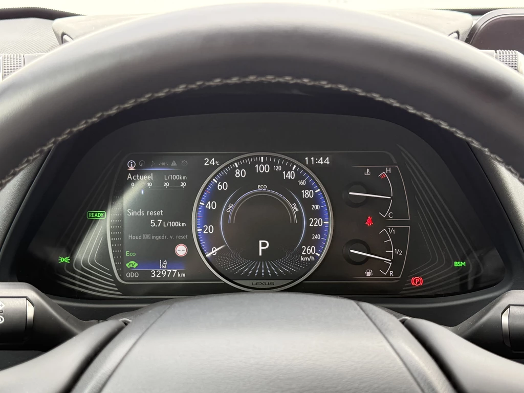 Lexus UX – foto 17