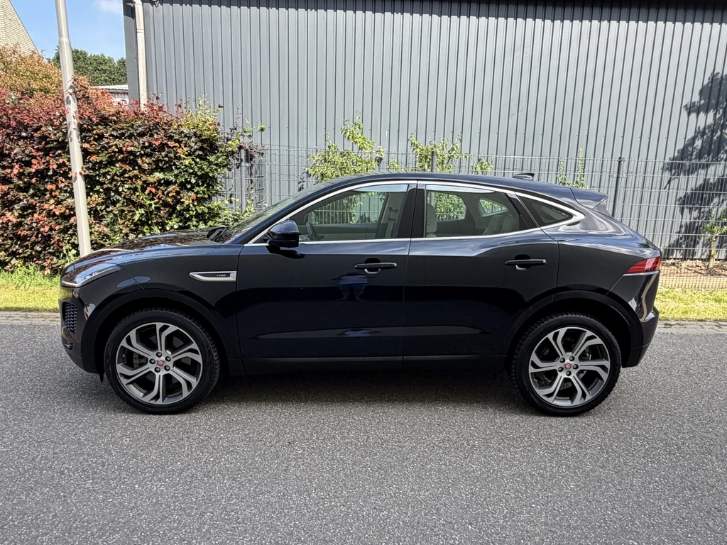 Jaguar E-PACE – foto 4