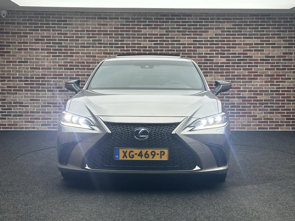 Lexus ES – foto 10
