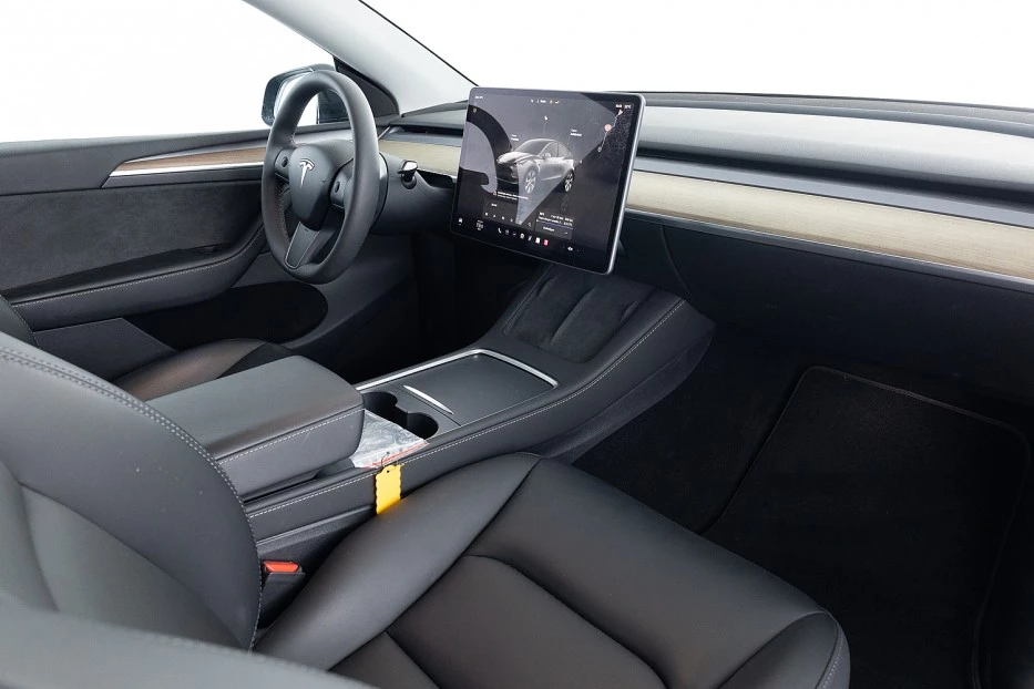 Tesla Model Y – foto 8