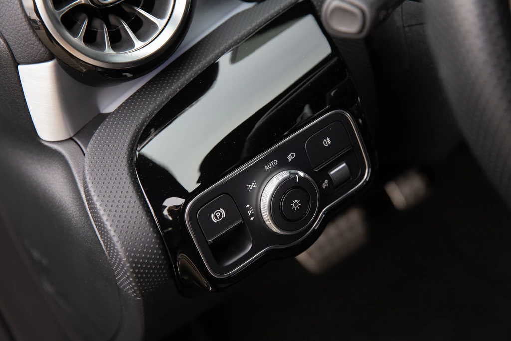 Mercedes-Benz CLA – foto 24