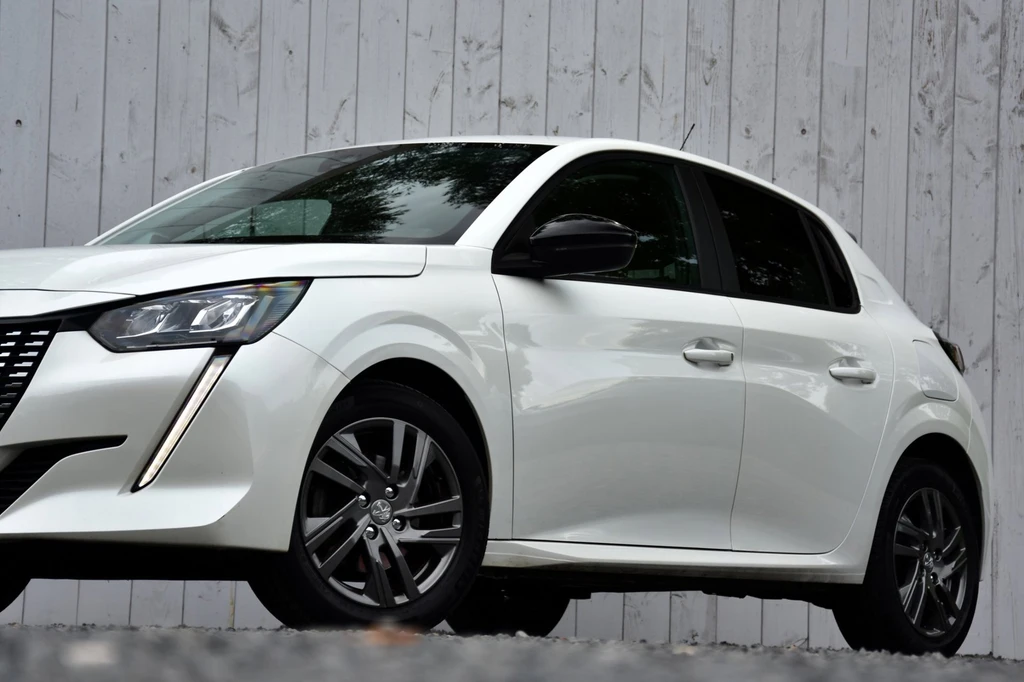 Peugeot 208 – foto 2