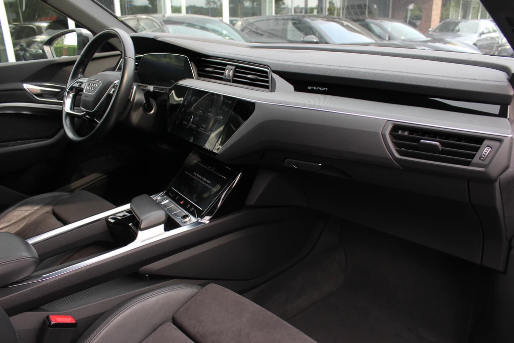 Audi e-tron – foto 16