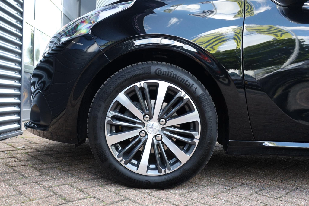Peugeot 208 – foto 12