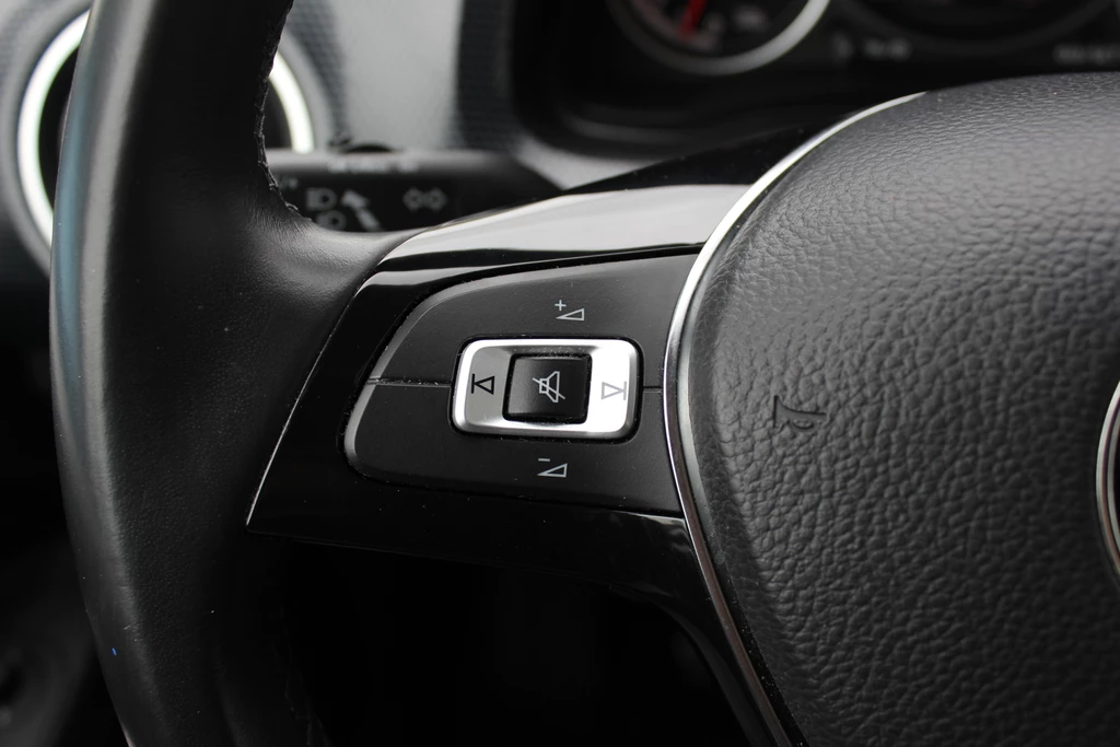 Volkswagen up! – foto 33