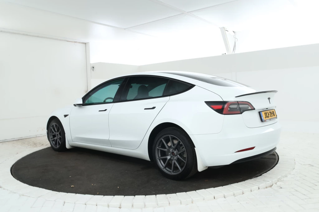 Tesla Model 3 – foto 2