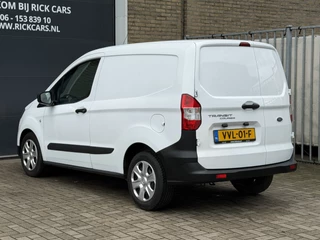Ford Transit Courier – thumbnail 3