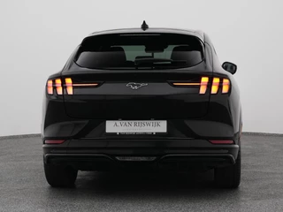Ford Mustang Mach-E – thumbnail 7