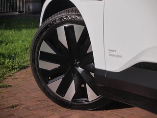 Polestar 4 – thumbnail 12