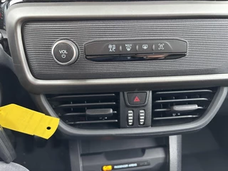 Ford Transit Courier – thumbnail 12