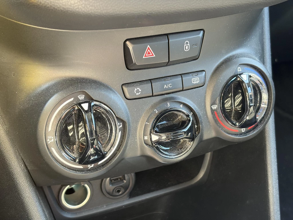 Peugeot 208 – foto 13