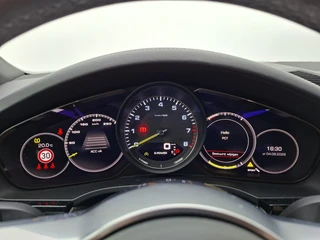 Porsche Cayenne – thumbnail 44