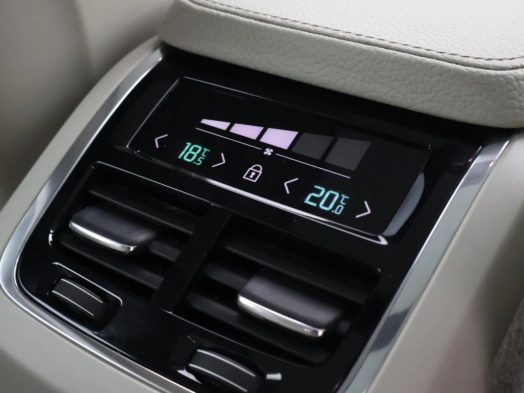 Volvo XC90 – foto 18
