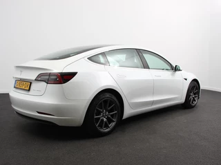 Tesla Model 3 – thumbnail 4