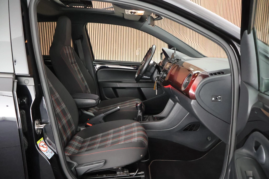 Volkswagen up! – foto 11