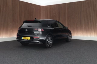 Volkswagen Golf – thumbnail 4