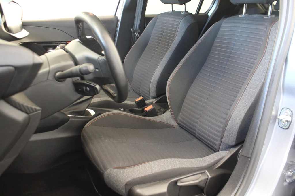 Peugeot 208 – foto 11