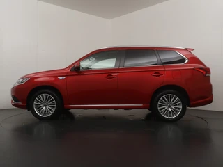 Mitsubishi Outlander – thumbnail 3