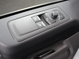 Ford Transit Custom – thumbnail 16