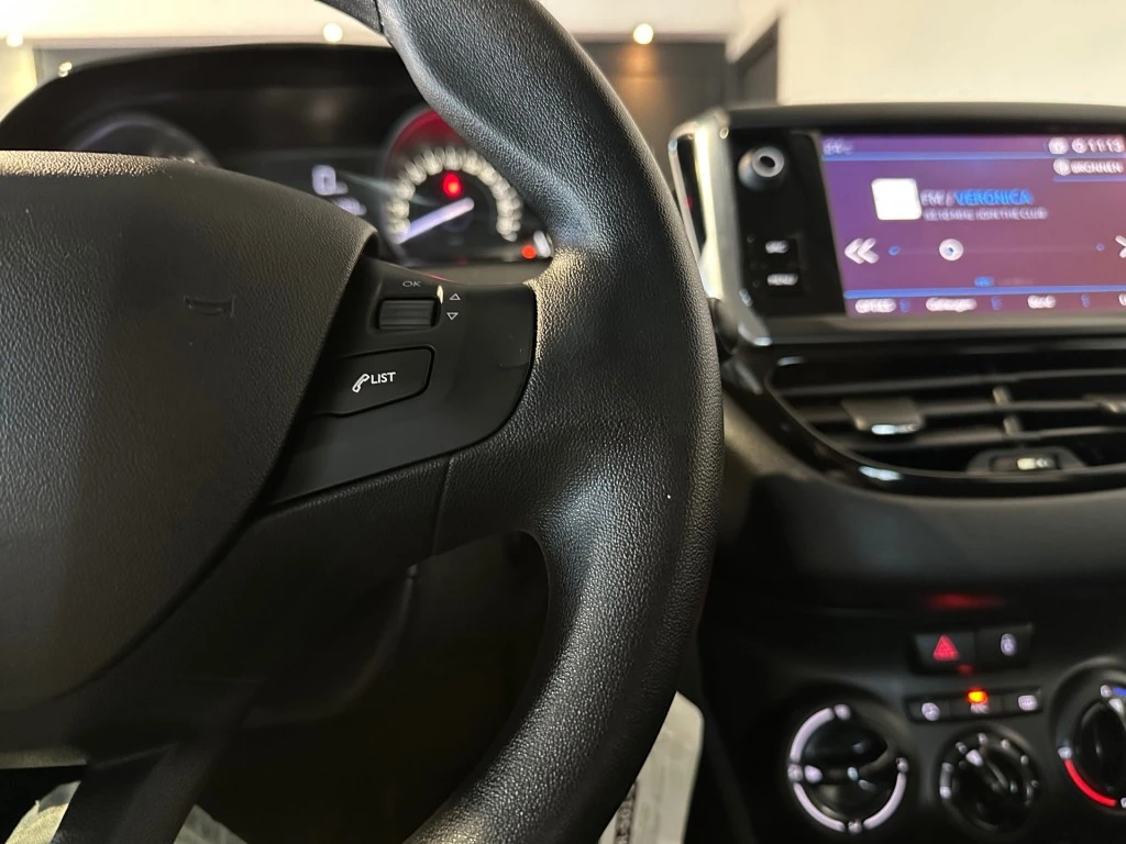 Peugeot 208 – foto 19