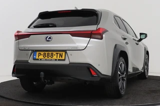 Lexus UX – thumbnail 8