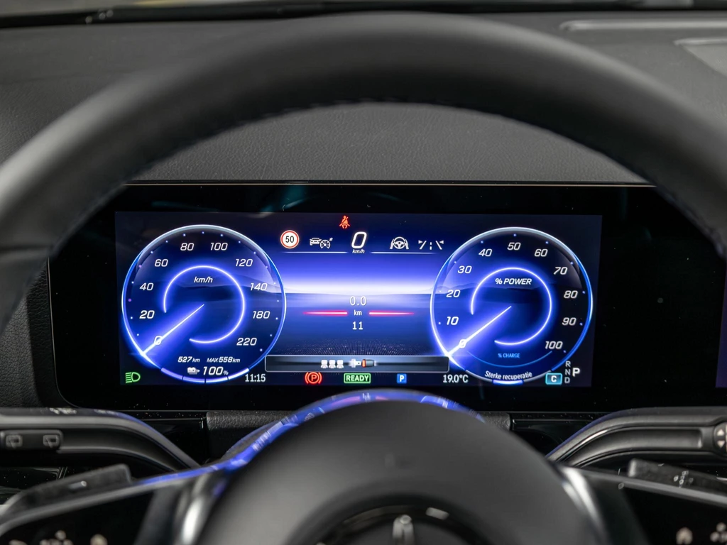 Mercedes-Benz EQA – foto 15