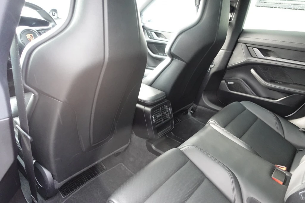 Porsche Taycan – foto 12