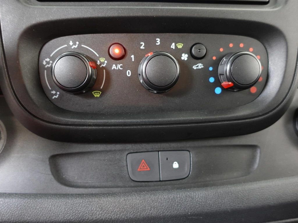Opel Vivaro – foto 33