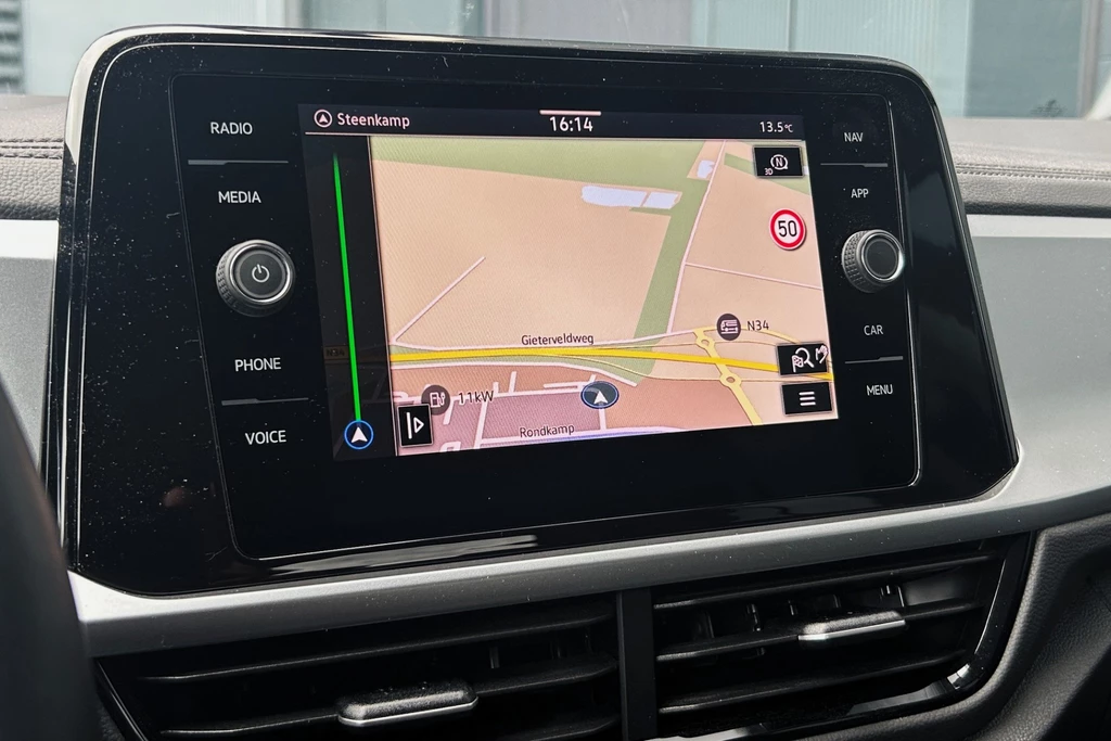Volkswagen T-Roc – foto 12