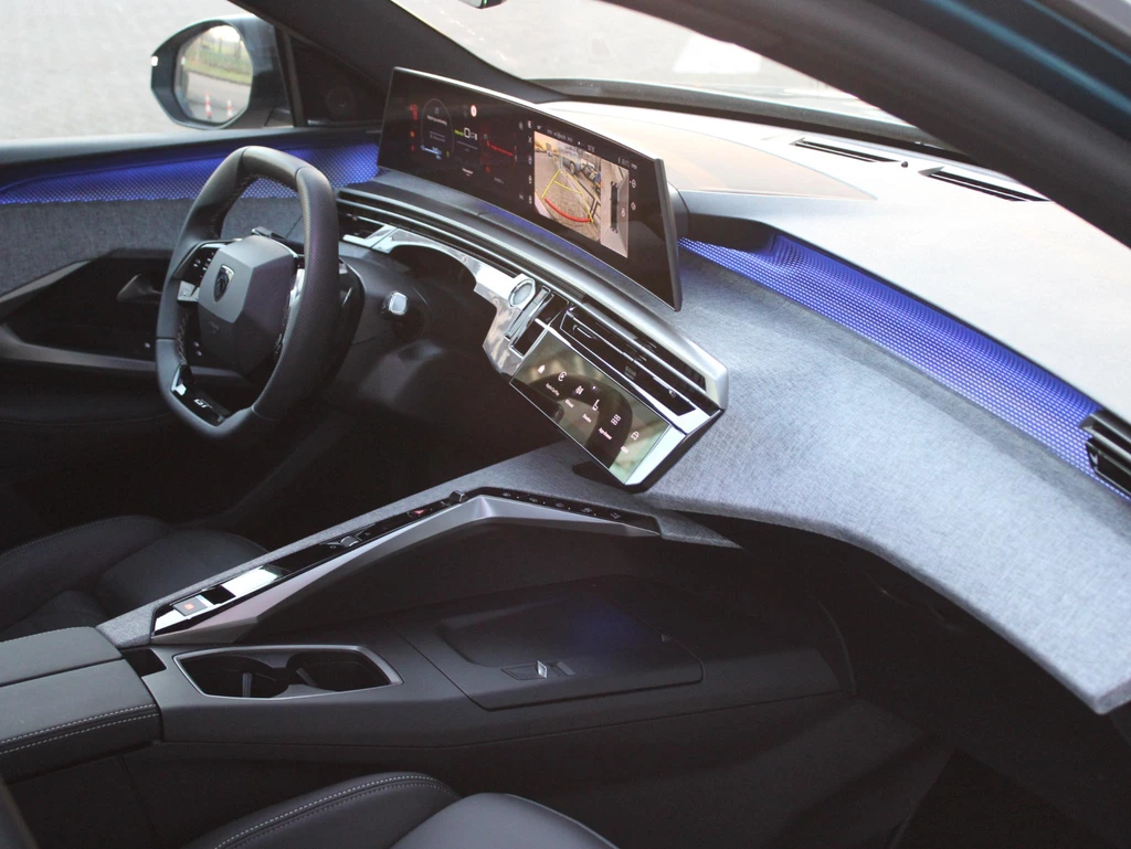 Peugeot e-3008 – foto 21