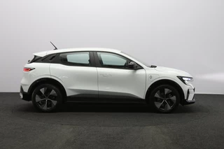 Renault Megane E-Tech – thumbnail 7
