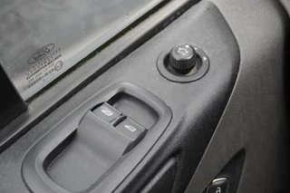 Ford Transit Custom – thumbnail 17