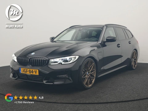 BMW 3 Serie Touring 330e Sportline PHEV 293pk Dealer O.H. | SOH 86,2% | Trekhaak Af Fabriek | Head Up | Adaptive Cruise | Laser LED | 360 Camera | Lederen Sportstoelen Memory & Verwarmd | Stuur Verwarmd | Keyless | BLIS | Sfeerverlichting | Apple Ca