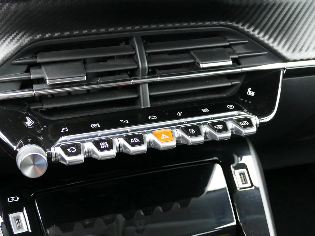 Peugeot e-2008 – foto 21