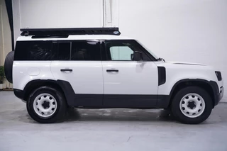 Land Rover Defender – thumbnail 8
